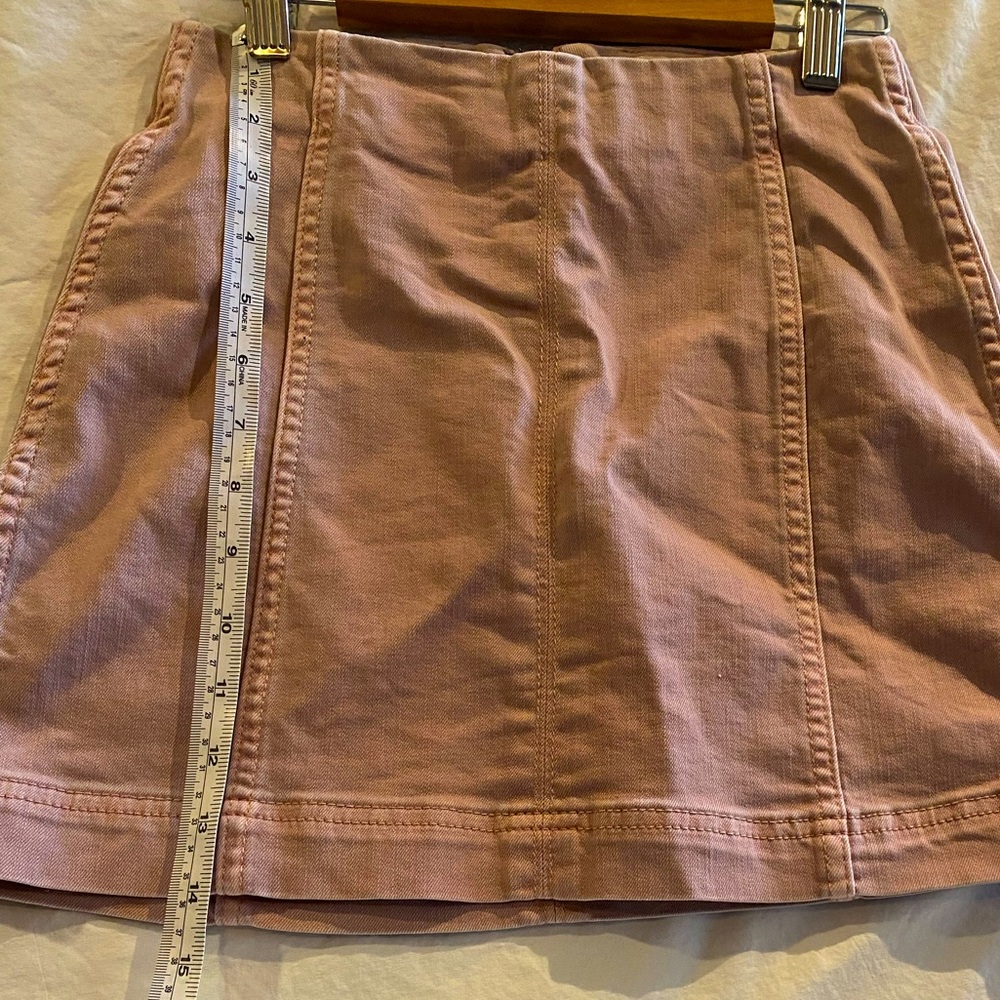 Dusty pink mini skirt